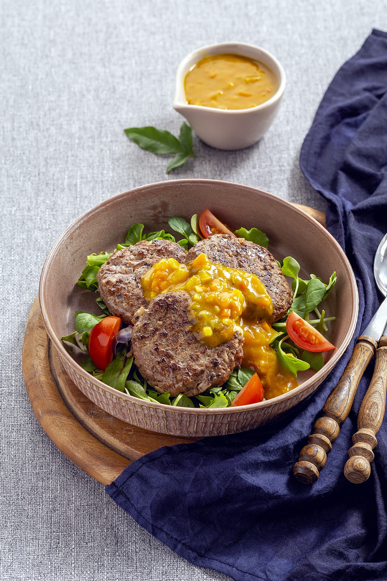 함박스테이크&토마토카레소스 레시피 – 쉽고 빠르게